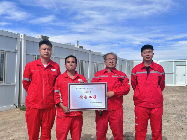 萬創(chuàng)集團(tuán)額濟(jì)納旗達(dá)溫諾爾區(qū)塊時頻電磁勘探項(xiàng)目完美收官